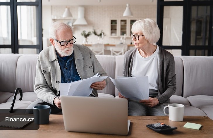 Co zvýší důchod více - rok práce navíc, nebo o 1000 Kč vyšší příjem?