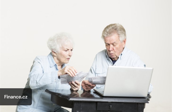 Komu se od ledna zvýší důchod o několik tisíc a komu jen o pár stovek?