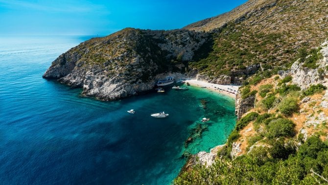 https://www.finance.cz/images/Albánie, kraj Vlora, záliv Grama.